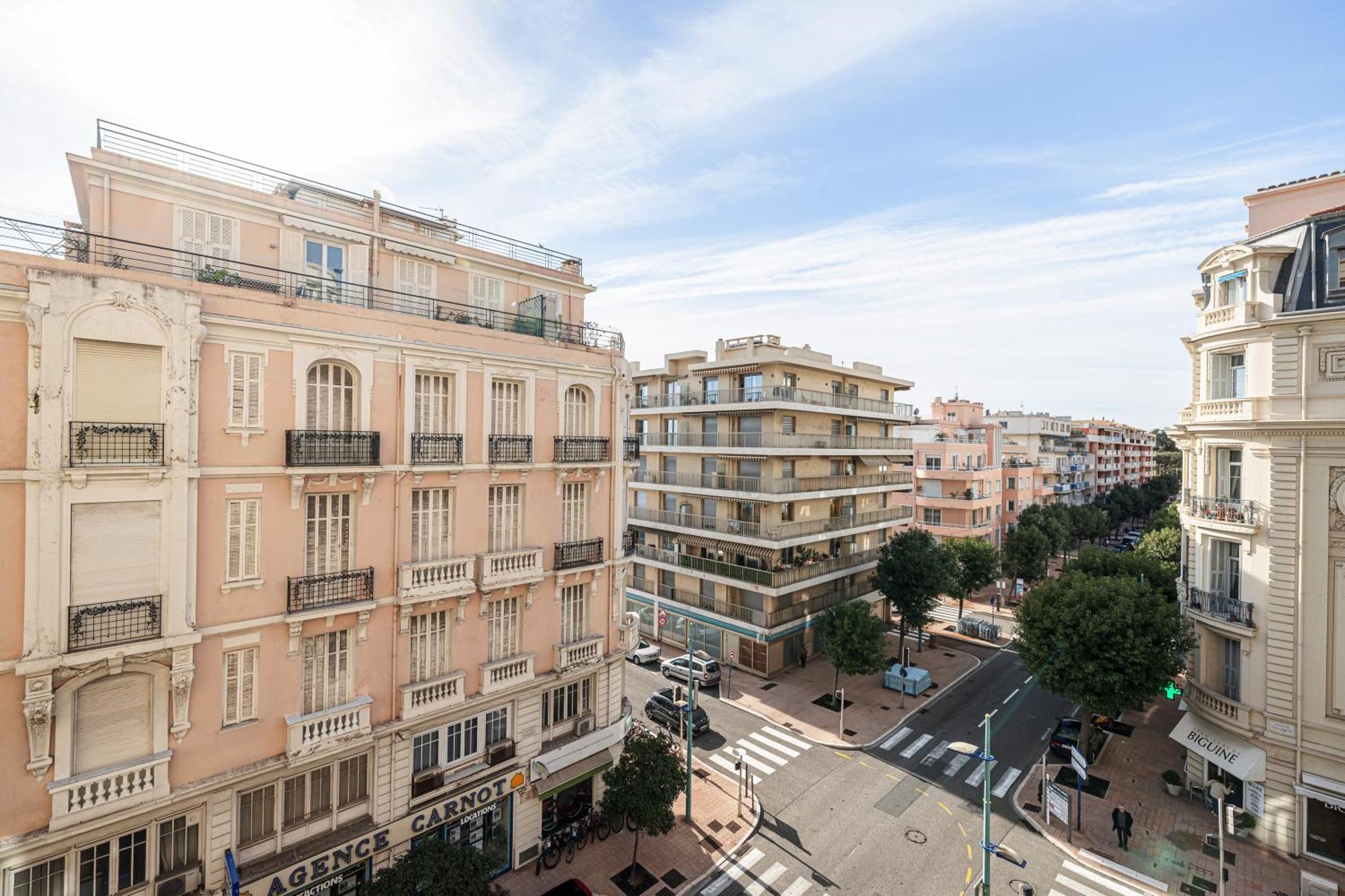 Vacances Au Palace - Happy Rentals Menton Exteriör bild