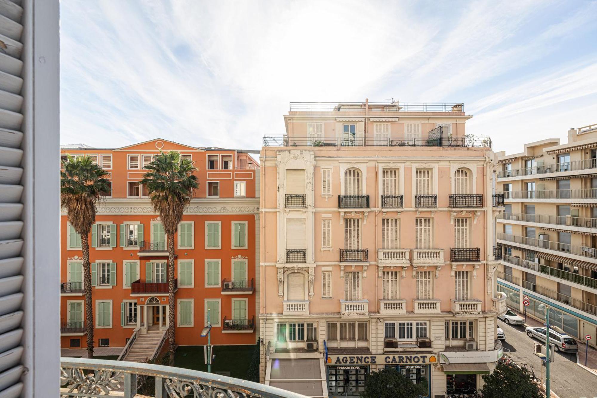 Vacances Au Palace - Happy Rentals Menton Exteriör bild